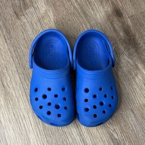 CROCS Kids Vibrant Blue Sandals